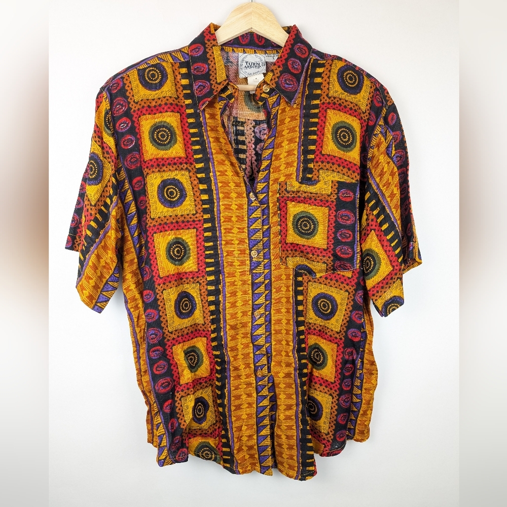 Vintage Turn Around Women's Button Up Lightweight Shirt Fun Print Bright Large